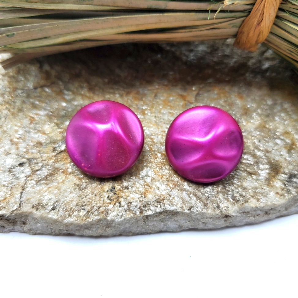 70s Japan Magenta Dimple Clip-On Earrings Stud Silver Tone Tone Bold Vintage 12$